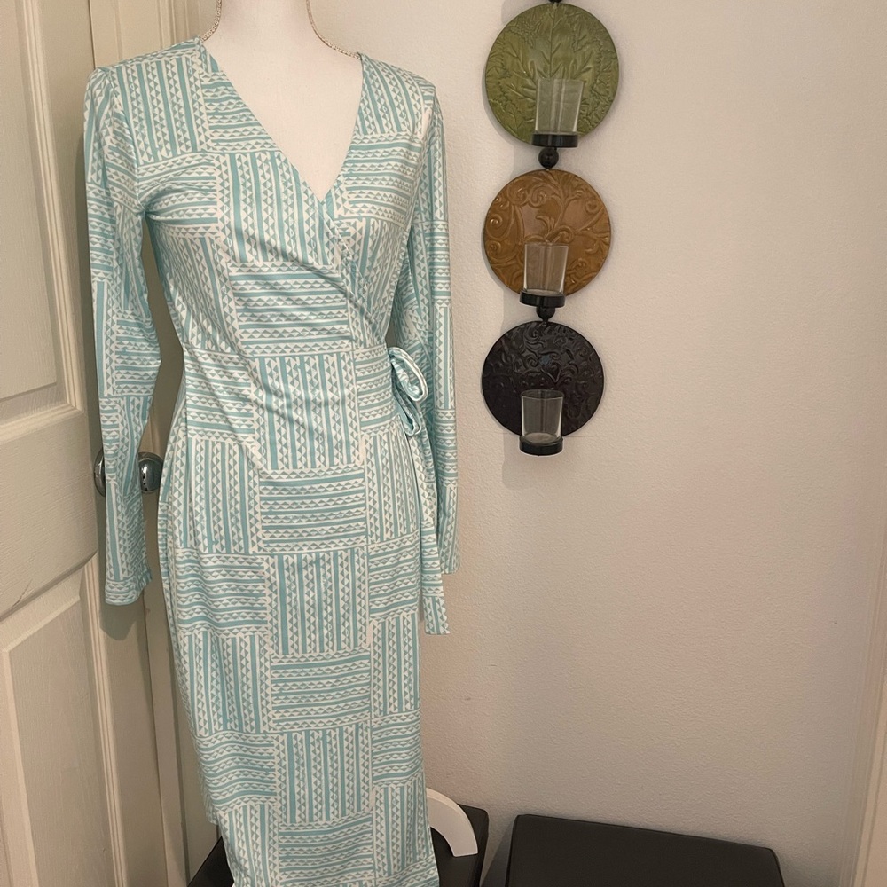 Manaola wrap dress